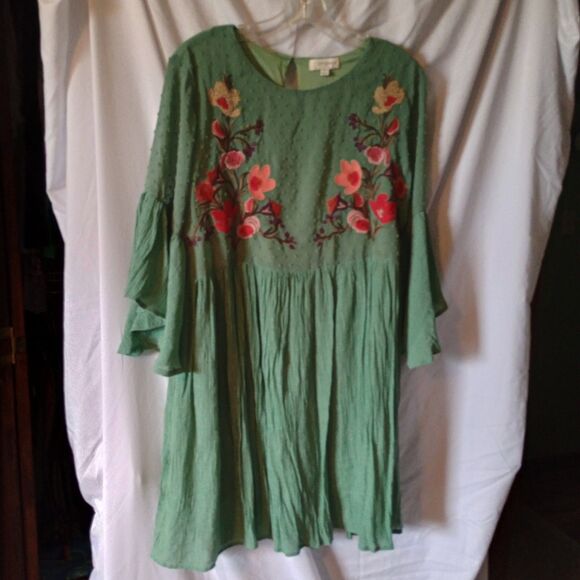 Umgee Embroidered Mini Dress Flutter Bell Sleeve Floral Swiss dot XL Green Event - Picture 1 of 9